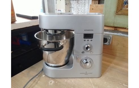 ROBOT MENAGER KENWOOD COOKING CHEF + NOMBREUX ACCESSOIRES