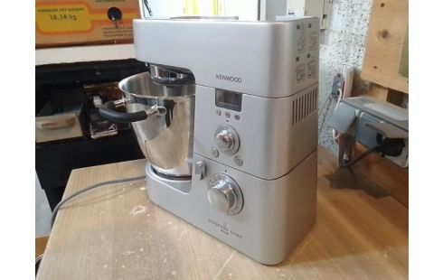 ROBOT MENAGER KENWOOD COOKING CHEF + NOMBREUX ACCESSOIRES