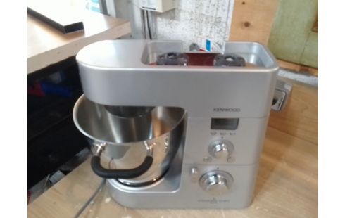 ROBOT MENAGER KENWOOD COOKING CHEF + NOMBREUX ACCESSOIRES