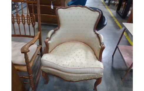 FAUTEUIL STYLE LOUIS XV