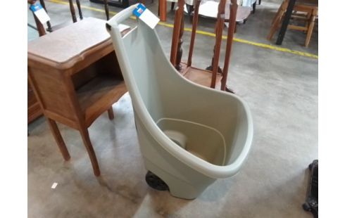 CHARIOT A ROULETTE PLASTIQUE