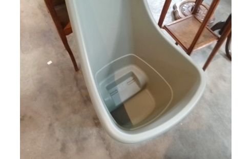 CHARIOT A ROULETTE PLASTIQUE