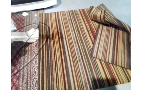 TAPIS LAINE TISSE MAIN RAYE ORANGE VERT ET ROUGE