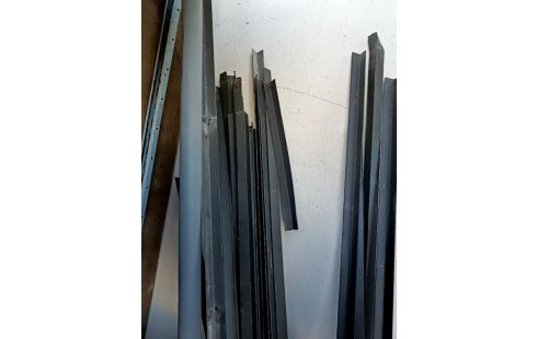 PIQUET CORNIÈRE ACIER