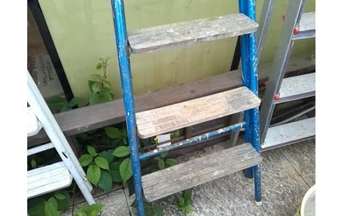 ESCABEAU BOIS 4 MARCHES