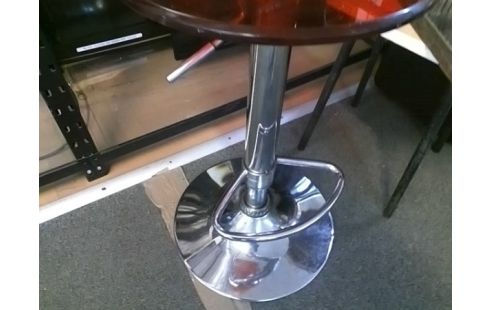 TABOURET DE BAR ROUGE