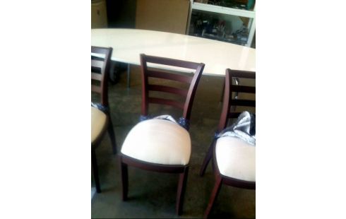 LOTE 4 SILLAS MARRONES