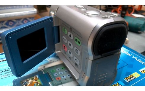 CAMERA DIGITAAL TESCALI LCD 9000