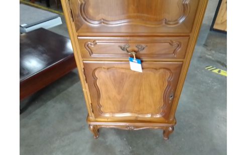 HOMME DEBOUT STYLE REGENCE 2 PORTES 1 TIROIR