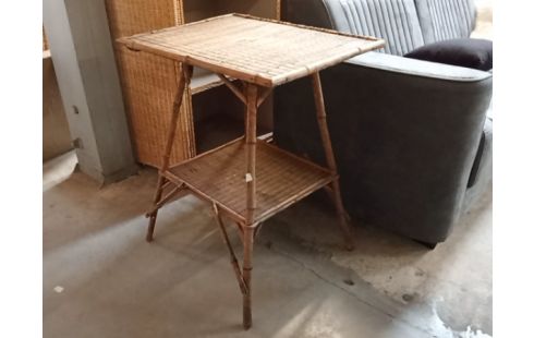 TABLE BASSE ROTIN
