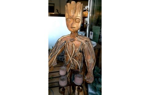 ESTATUA GRANDE TECA LA UNIDAD