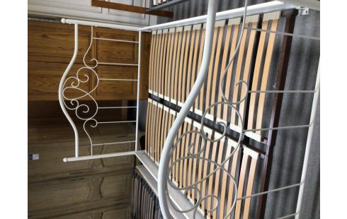 LIT FER FORGE BLANC 140X200 AVEC SOMMIERS