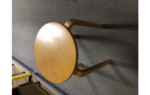 TABOURET IKEA COULEUR HETRE