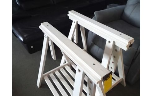 PAIRE DE TRETAUX BLANC