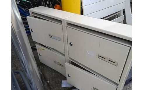 BOITES AUX LETTRES METALLIQUES BLOC DE 4 (SANS CLEF)