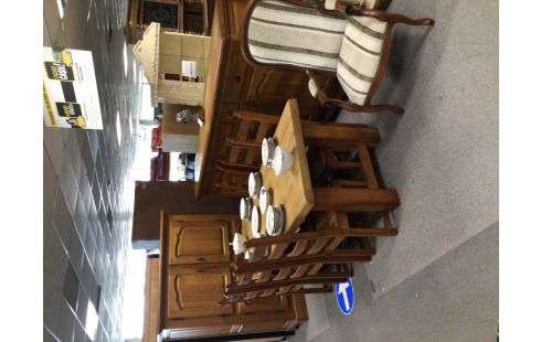 SALLE A MANGER COMPLETE CHENE MASSIF AVEC CHAISES