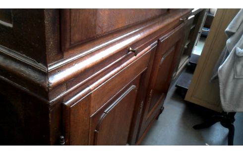 MUEBLE BAJO. ANTIGUO ROBLE ANTIGUO GRANDE MODELADO 4 PUERTAS