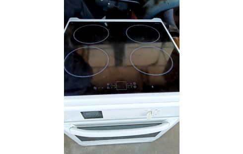 CUISINIÈRE INDUCTION BLANCHE BRANDT ACCRSV