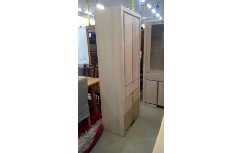 BUFFETKAST MASSIEF EIK MODERN