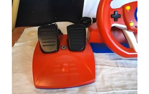 VOLANT HORI MARIO KART AVEC PEDALE POUR SWITCH