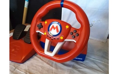 VOLANT HORI MARIO KART AVEC PEDALE POUR SWITCH