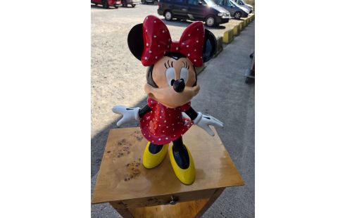 65 STATUE MINNIE