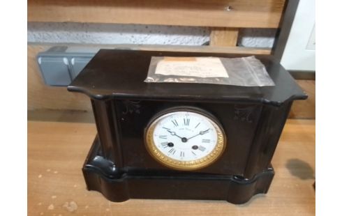 PENDULE NOIR NAPOLEON III