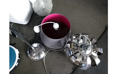 LUSTRE GRIS INTÉRIEUR ROSE