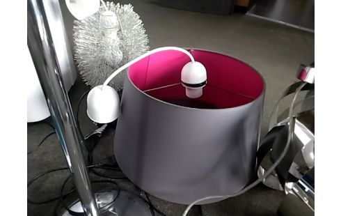 LUSTRE GRIS INTÉRIEUR ROSE