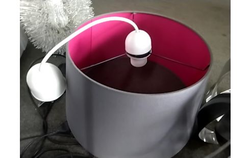 LUSTRE GRIS INTÉRIEUR ROSE