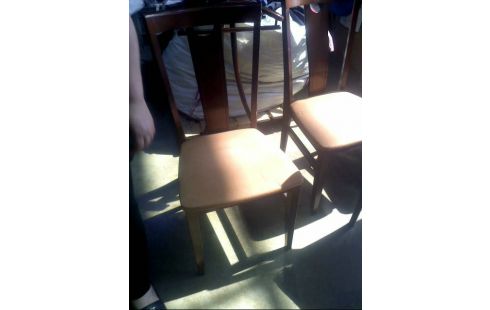 LOTE DE SILLAS