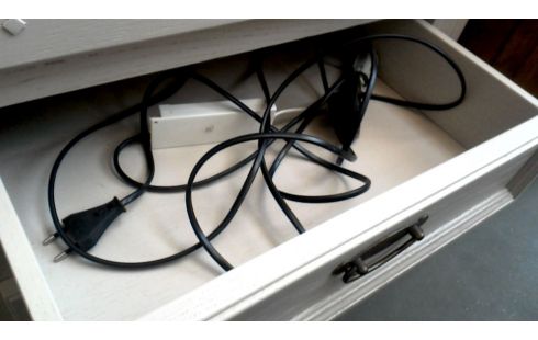 ESCAPARATE CRUDO 2 PUERTAS 4 CAJONES ILUMINADO