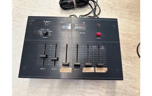 TABLE DE MIXAGE MX 700