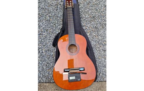 GUITARE FOLK 4/4 VALENCIA + HOUSSE ET ACCORDEUR