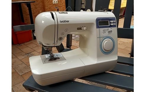 MACHINE A COUDRE brother innovis 30-neuf +/- 300eur