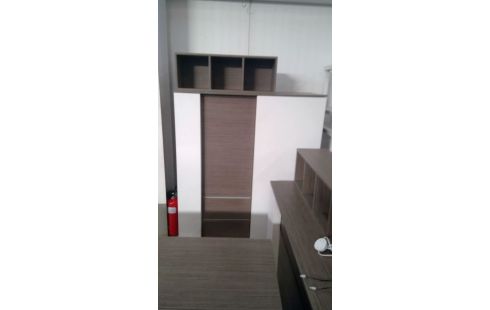 BARKAST MODERN FINEER GRIJS