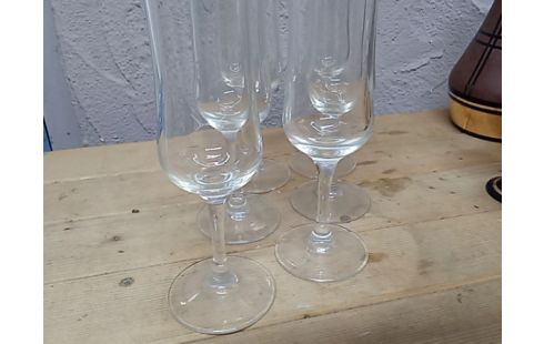 FLUTE A CHAMPAGNE LE LOT