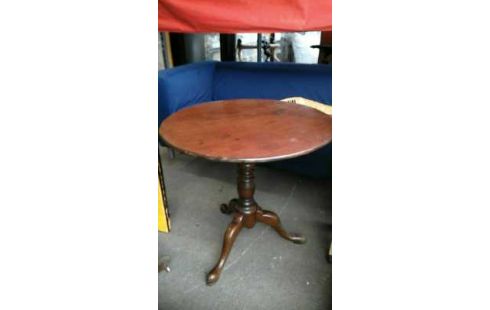 GUERIDON PIED CENTRAL