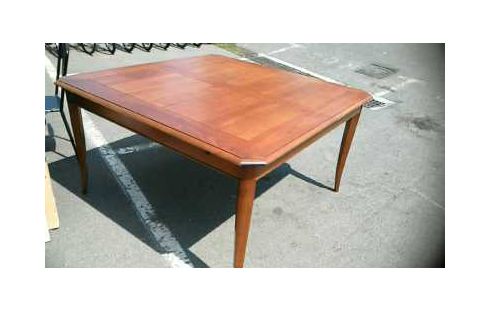 TABLE CARREE MERISIER  BOIS ALL (MEUBLE DENIS SUE MESURE)