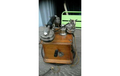 TELEPHONE ANCIEN