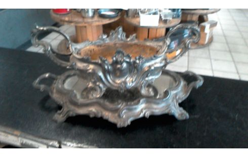 CENTRE DE TABLE COMPLET ET 19 EME