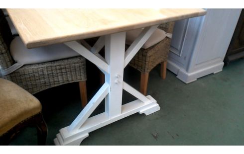 TAFEL EETKAMER LANDELIJK POOT WIT