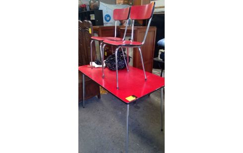 MESA, , 2 SILLAS FÓRMICA