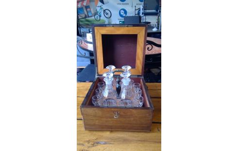 CAVE A LIQUEUR STYLE ART DECO