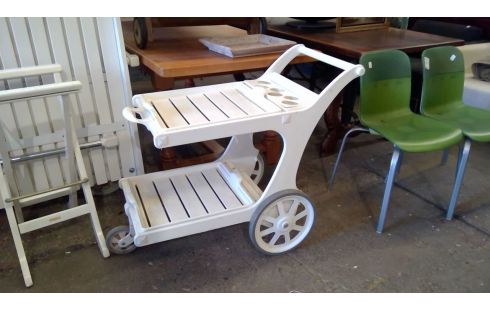 SERVIERTISCH AUF ROLLEN