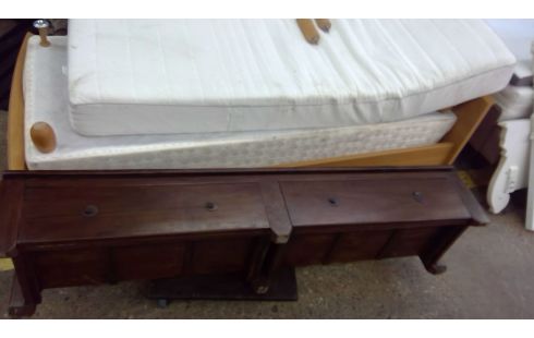 LIT DE STYLE ASIATIQUE 160X200