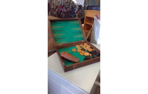JEU BACKGAMMON