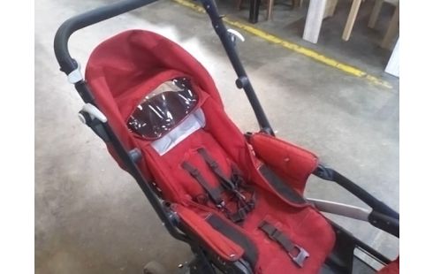 POUSSETTE DOUBLE ROUGE + ACCESSOIRES EN CAISSE