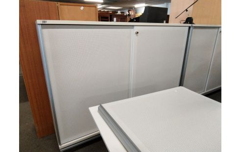 MEUBLE A HAUTEUR D APPUI 160X125 CM