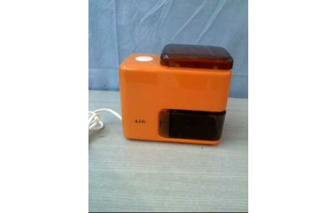 KAFFEEMÜHLE ELEKTR. <AEG> KMD101